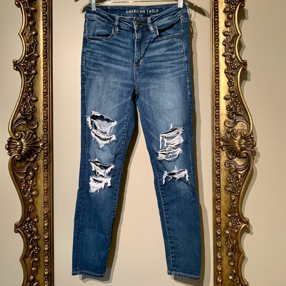 American Eagle Distressed skinny Jeans